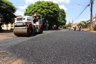 Prefeitura de Dourados intensifica serviços de tapa-buracos em áreas urbanas e rurais