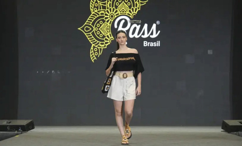 Com elementos que valorizam a cultura local, Rass Brasil traz peças atemporais de qualidade
