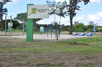 Academia da saúde do Parque Antenor Martins teve obras paralisadas há uma década - Foto: Arquivo