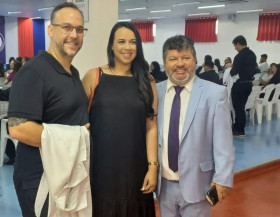 EO da UCP-PJC, Carlos Bernardo com casal Ricardo e Juliana