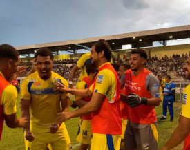 Dourados AC vence Corumbaense e assume liderança
