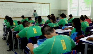 Estado divulga lista de professores cadastrados no AJA