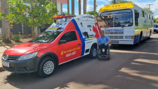 Vereador compra ambulância para transportar  pacientes que receberem alta médica