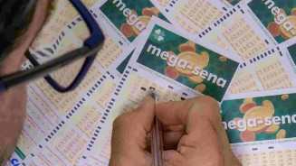 Mega-Sena volta a acumular e prêmio chega a R$ 130 milhões