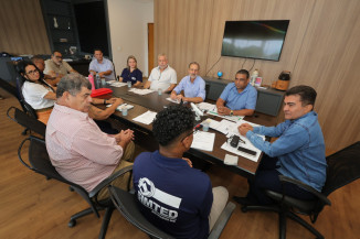 Prefeito Marçal Filho dialogou com servidores da Educação de Dourados