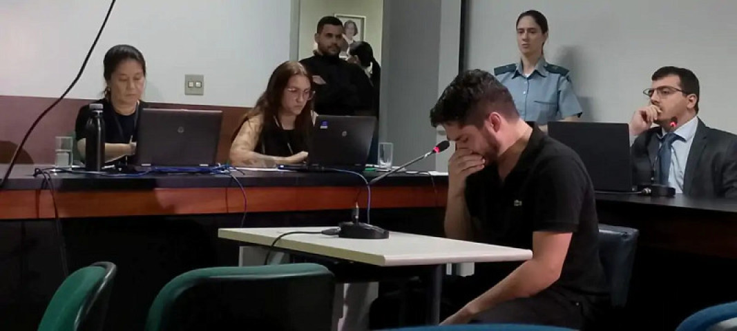 Estudante de medicina durante audiência de custódia (Foto: Nadyenka Castro/Primeira Página)