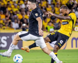 Corinthians perde e está fora da Libertadores