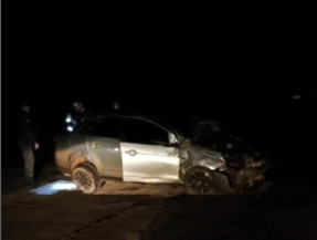 Veículo ficou destruído após capotar várias vezes - Foto: Sidnei Bronka/Reprodução