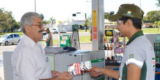 Frentistas de MS recebem reajuste acima da inflação e bônus