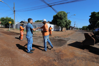 Com 4 frentes de tapa-buraco, prefeitura realiza ações em pontos estratégicos