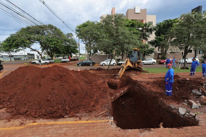 Equipes estão envolvidas para obra de qualidade que gera melhoria na infraestrutura da cidade. Foto: A. Frota