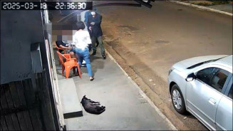Empresário é feito refém e tem joias e caminhonete roubadas