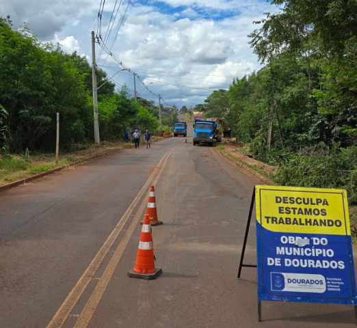 Via de acesso a condomínios de luxo está interditada
