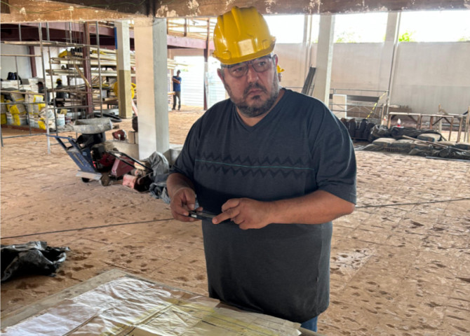 Vereador Yuri durante vistoria nas obras. Foto: Divulgação