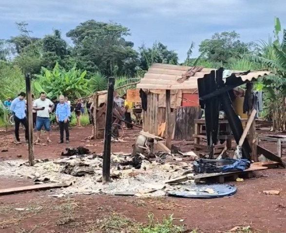 Corpos foram carbonizados durante o incêndio - Foto: Reprodução/Sidnei Bronka