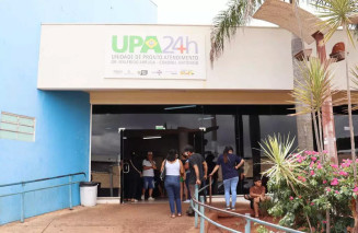 Movimentação da população na UPA Coronel Antonino (Foto: Osmar Veiga)