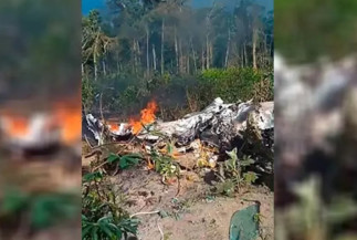 Avião com traficantes cai após ser interceptado por caças da FAB