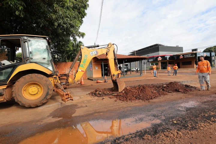 Tapa-buraco realizado no bairro Canaã I - Foto: A. Frota