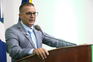 Vereador Cabral aponta inconsistência de convênio entre Prefeitura e faculdade Unifron
