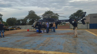 Polícia Rodoviária Federal (PRF) disponibilizou um helicóptero para o transporte imediato dos órgãos doados - Fotos: OPO/Dourados