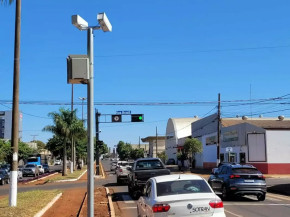 Câmeras registram avanço em pelo menos 23 semáfotos de Doruados - Foto: Doruados Agora
