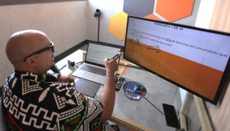 Para Jair Bueno, mestre em matemática e consultor acadêmico do Grupo Eureka, aproximar a abordagem pedagógica da realidade dos estudantes é essencial para despertar o interesse