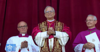 Com 69 anos e nascido em Chicago, Illinois, Prevost é o primeiro papa nascido nos Estados Unidos - Foto: vaticano News/reprodução