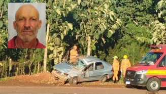 Carro ocupado por vítima e bombeiros no local. (Foto: Ponta Porã News)