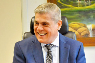 Afastado desde dezembro de 2022 no âmbito da Operação Mineração de Ouro, que apura suspeitas de corrupção passiva, peculato e lavagem de dinheiro, Waldir Neves conseguiu reverter a medida
