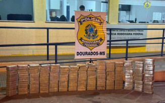 A droga estava escondida em um caminhão de uma transportadora - Foto: PRF