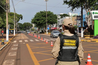A proposta visa evitar a remoção do veículo em casos em que a única irregularidade seja a inadimplência desses tributos - Foto: A. Frota