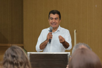 Marçal Filho destaca a importância do diálogo com os representantes dos servidores municipais e a valorização profissional da categoria- Crédito: A. Frota
