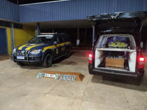 Funeral falso: carro com caixão recheado de cocaína é apreendido