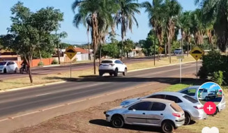 Carro passa direto no quebra-molas (captura de tela/rede social)