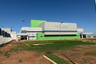 Franklin visita Hospital Regional e questiona terceirização da gestão pública da saúde