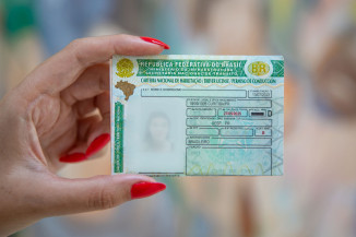Exame toxicológico pode se tornar obrigatório para todos que forem tirar a primeira CNH