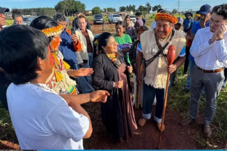 Ministra durante cerimônia na comunidade indígena de Dourados. (Foto: Reprodução/Instagram)