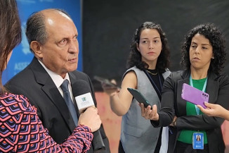 Dourados: Zé Teixeira defende convênio para deficientes auditivos