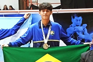 Atleta é homenageado por conquista no sul-americano de Wushu
