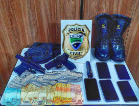 Homem que se passava por policial para extorquir e roubar vítimas em esquema é preso