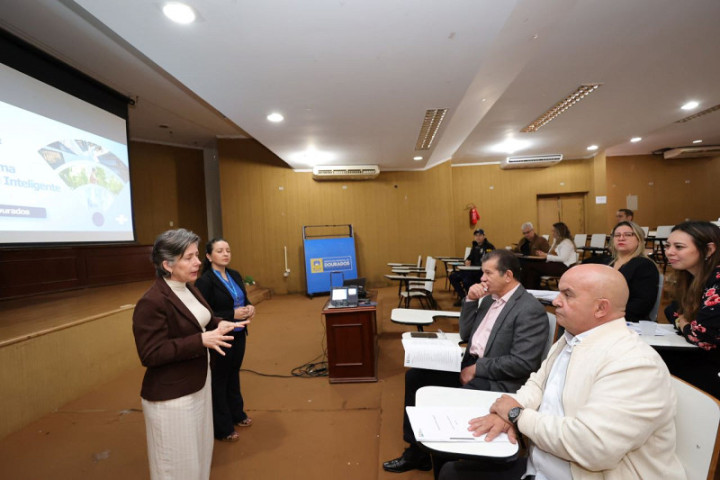 Representantes do Sebrae e da Prefeitura de Dourados debatem Programa Cidade Inteligente que conecta as pessoas aos serviços públicos através da tecnologia - Foto: A. Frota