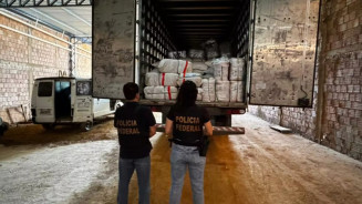 PF desmonta entreposto de contrabando em galpão de Campo Grande e prende cinco