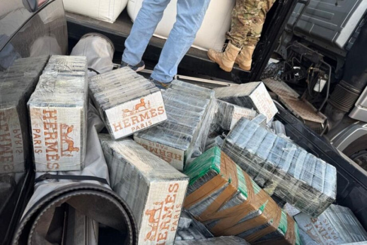 Ao todo a Polícia Federal apreendeu uma carga de 1,1 tonelada de cocaína, - Reprodução/PF/CS.SRMS