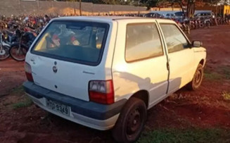 ùltimo lance deste carro Fiat Uno foi de R$8.498 (Foto: divulgação Tenório Leilões)