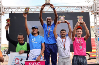 Rodrigo Santana vence Meia Maratona do Fogo com tempo de 1h10