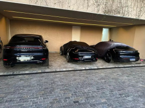 Porsches apreendidos durante operação. (Foto: Divulgação | Polícia Federal)