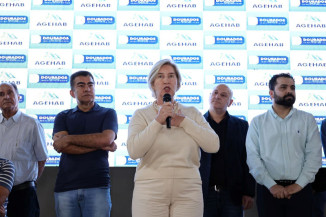 A diretora-presidente da Agência Estadual de Habitação, Maria do Carmo Avesani Lopez, destacou a parceria. Fotos: A. Frota