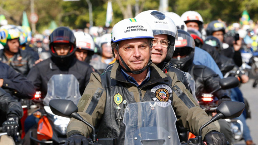 Ex-presidente Bolsonaro durante "motociata" em São Paulo (Foto: Alan Santos/PR)
