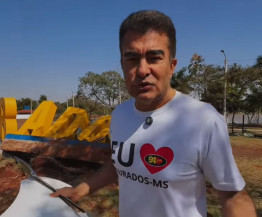 Prefeito Marçal anuncia reconstrução de letreiro destruído por carro desgovernado