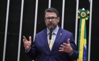 Pollon acusa o governo Lula de ignorar o conteúdo da carta enviada por Donald Trump ao presidente brasileiro - Foto: Bruno Spada/Câmara dos Deputados